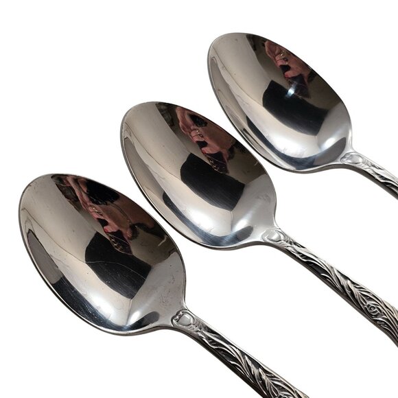 3 Reed Barton Flora Soup Spoon 7" oval stainless embossed flowers chintz raised - Picture 3 of 10